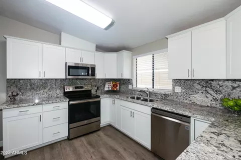 9445 E Sun Lakes Blvd S, Sun Lakes, AZ 85248