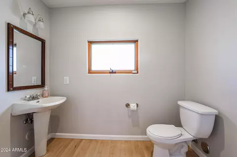 1736 E Gelding Dr, Phoenix, AZ 85022 photo 9