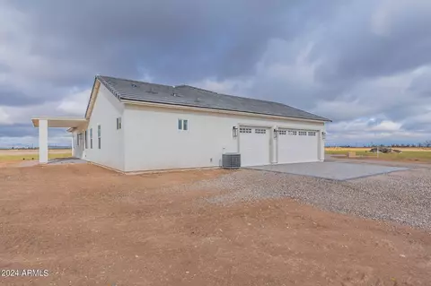 Exterior - 2713 E Walton Way, Coolidge, AZ 85128 photo 9 of 18