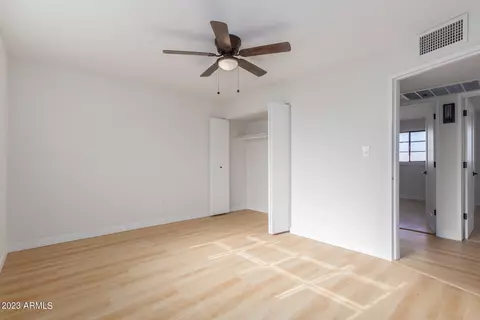 2445 W Freeway Ln, Phoenix, AZ 85021 photo 17