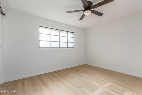 2445 W Freeway Ln, Phoenix, AZ 85021 photo 16