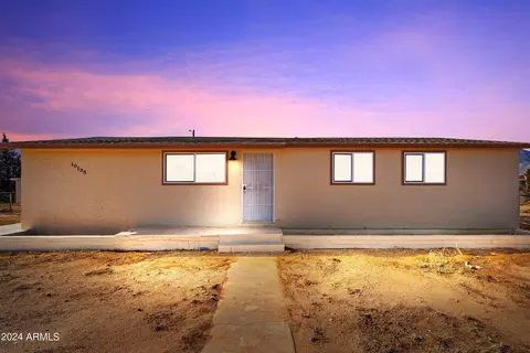 10138 S Honeysuckle Dr, Hereford, AZ 85615
