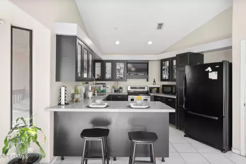 Kitchen - 16809 S 29th Pl, Phoenix, AZ 85048 photo 4 of 4