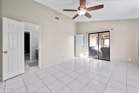 Living - 16809 S 29th Pl, Phoenix, AZ 85048 photo 2 of 2