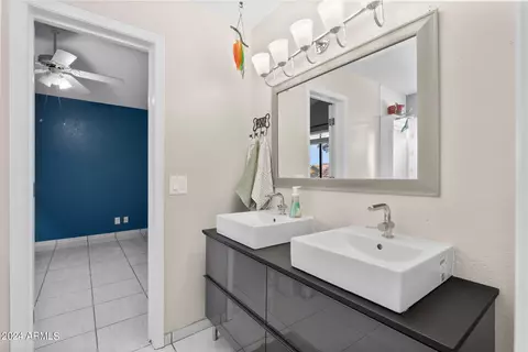 Bath - 16809 S 29th Pl, Phoenix, AZ 85048 photo 2 of 6