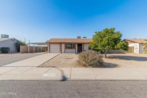 19438 N 33rd Dr, Phoenix, AZ 85027