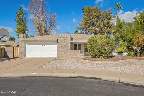 1320 W Irisado Cir, Mesa, AZ 85202