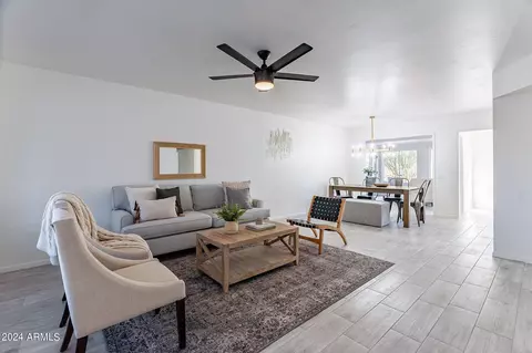10514 W Concho Cir, Sun City, AZ 85373