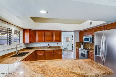 1838 E Waltann Ln, Phoenix, AZ 85022 photo 2