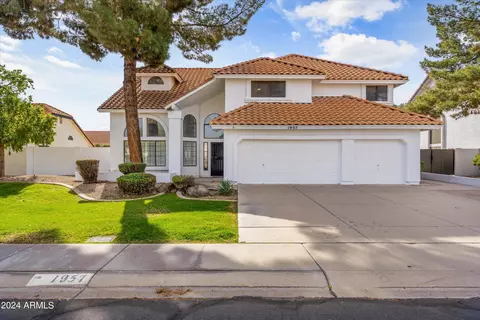 1957 E Palomino Dr, Tempe, AZ 85284