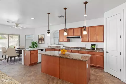 11320 E Spaulding Ave, Mesa, AZ 85212 photo 4