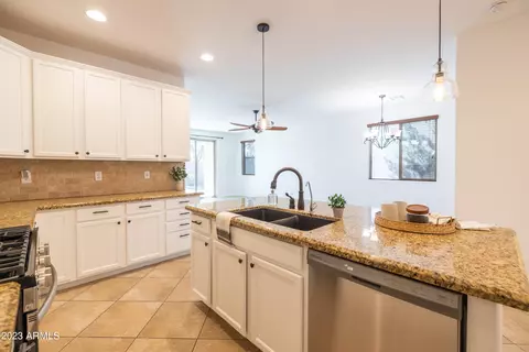Kitchen - 11017 E Shepperd Ave, Mesa, AZ 85212 photo 10 of 12