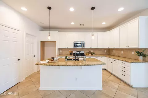 Kitchen - 11017 E Shepperd Ave, Mesa, AZ 85212 photo 2 of 12