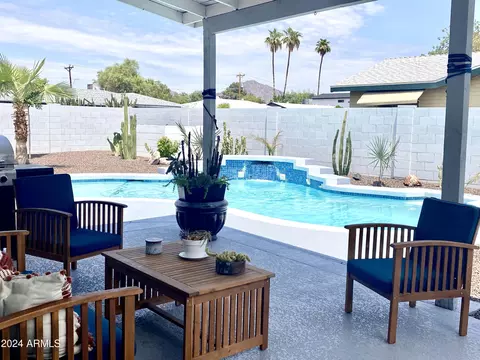2519 N 38th St, Phoenix, AZ 85008