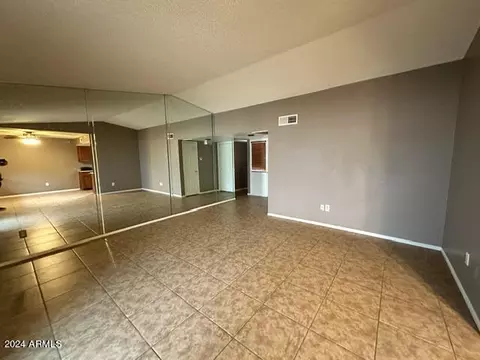 3822 W Mitchell Dr, Phoenix, AZ 85019 photo 5