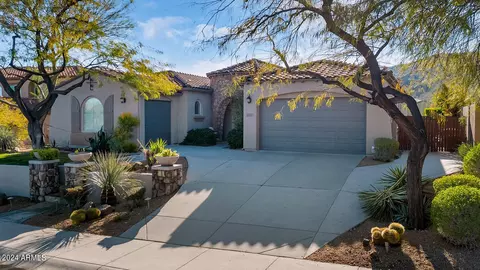 8635 W Lariat Ln, Peoria, AZ 85383