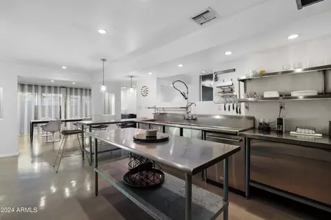 Dining - 3526 E Mountain View Rd, Phoenix, AZ 85028 photo 2 of 3