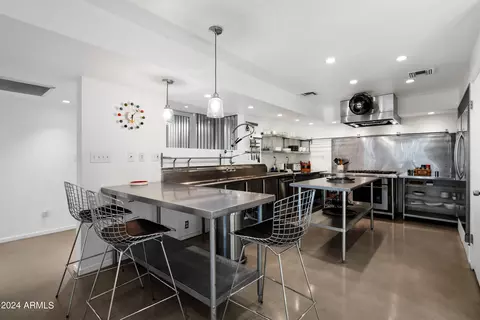 Dining - 3526 E Mountain View Rd, Phoenix, AZ 85028 photo 1 of 3