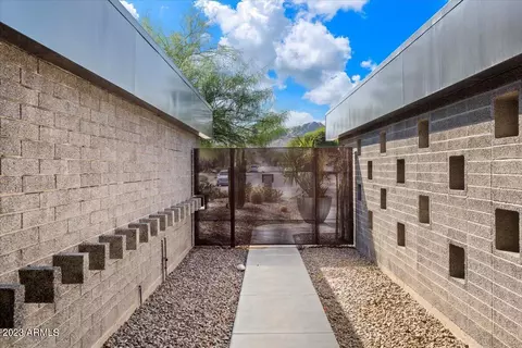 Exterior - 3526 E Mountain View Rd, Phoenix, AZ 85028 photo 4 of 8