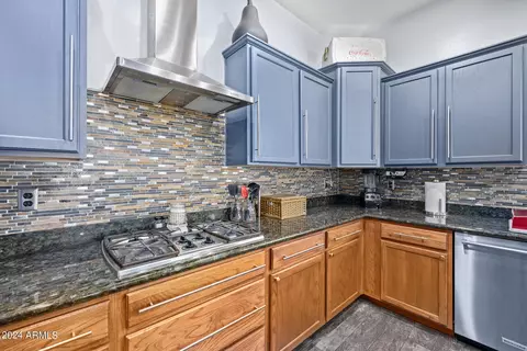 Kitchen - 6026 S Mack Ave, Gilbert, AZ 85298 photo 4 of 6