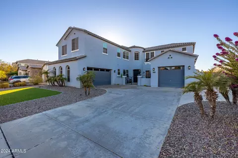 Exterior - 6026 S Mack Ave, Gilbert, AZ 85298 photo 2 of 14