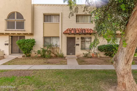 2058 W Hazelwood Pkwy, Phoenix, AZ 85015