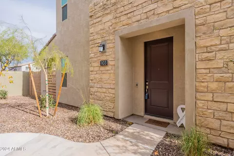 760 E Zesta Ln #103, Gilbert, AZ 85297