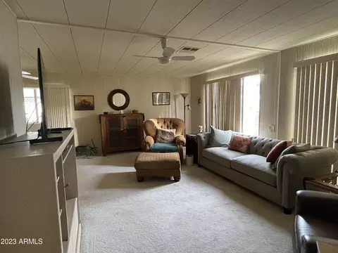 340 W Morris Dr, Queen Valley, AZ 85118