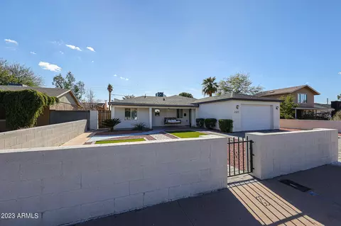 2327 E Mitchell Dr, Phoenix, AZ 85016 photo 5