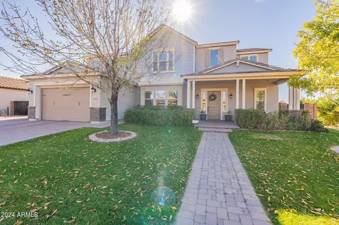 3831 Elmwood St, Mesa, AZ 85205
