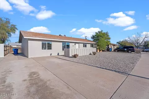 4936 W Earll Dr, Phoenix, AZ 85031