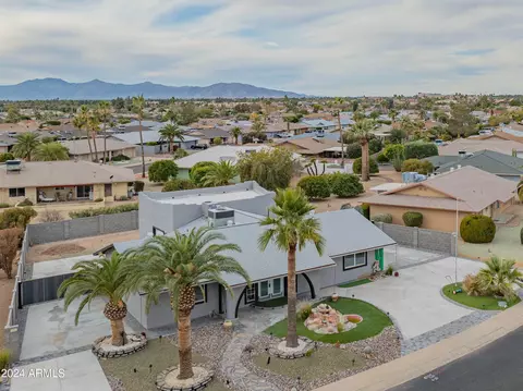 13203 W Shadow Hills Dr, Sun City West, AZ 85375