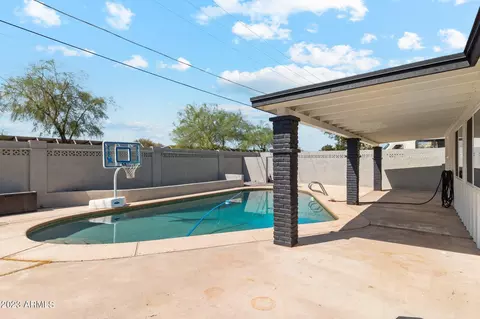 2437 W Echo Ln, Phoenix, AZ 85021 photo 18