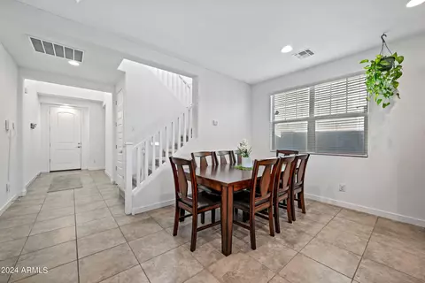 Dining - 2448 E Pelican Dr, Gilbert, AZ 85297 photo 2 of 4