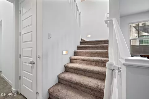 Entry Way - 2448 E Pelican Dr, Gilbert, AZ 85297 photo 3 of 6