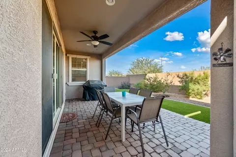 Exterior - 2448 E Pelican Dr, Gilbert, AZ 85297 photo 5 of 9