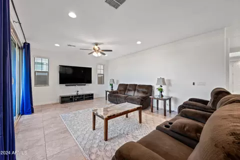 Living - 2448 E Pelican Dr, Gilbert, AZ 85297 photo 2 of 4