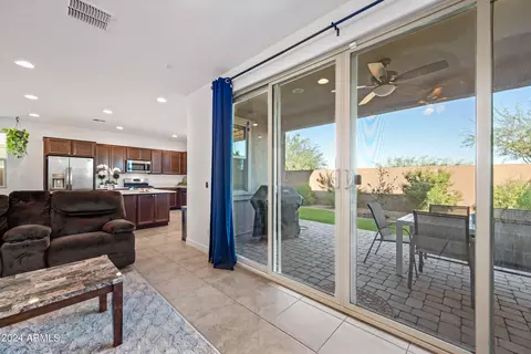 Living - 2448 E Pelican Dr, Gilbert, AZ 85297 photo 4 of 4