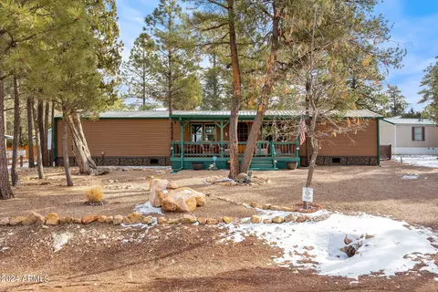 2931 Breezy Pine Dr, Overgaard, AZ 85933 photo 3