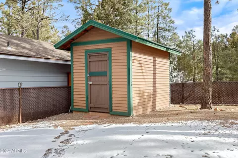 2931 Breezy Pine Dr, Overgaard, AZ 85933 photo 30