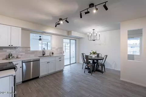 505 N Valley Dr, Apache Junction, AZ 85120 photo 3