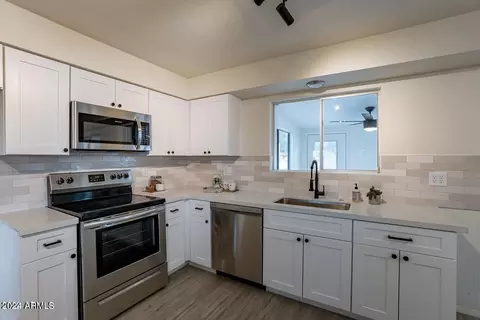505 N Valley Dr, Apache Junction, AZ 85120 photo 4
