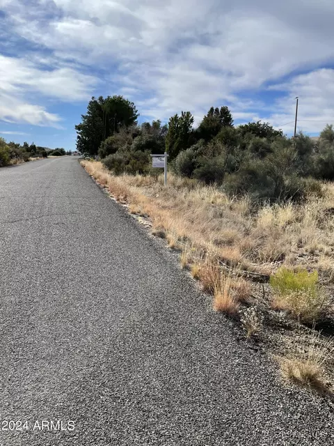20646 E Cedar Canyon Dr #-, Mayer, AZ 86333 photo 4