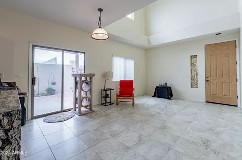 2711 E Schiliro Cir, Phoenix, AZ 85032 photo 3