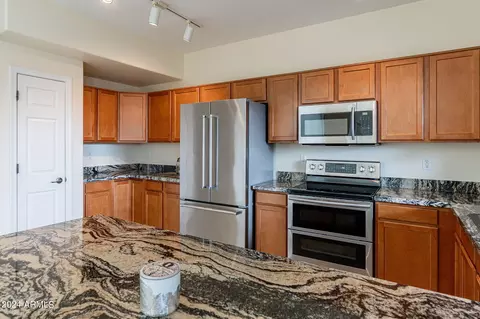 2711 E Schiliro Cir, Phoenix, AZ 85032 photo 6
