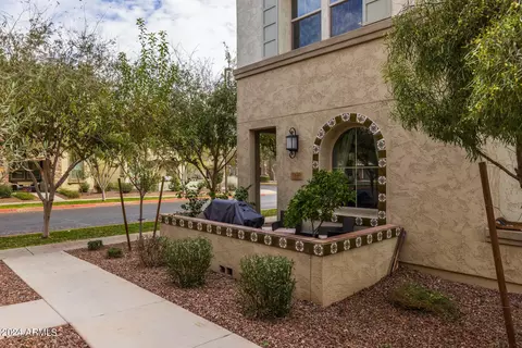 1640 E Lowell Ave, Gilbert, AZ 85295 photo 5