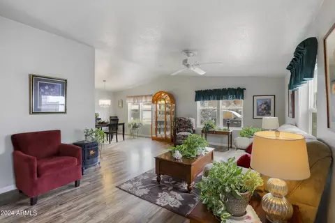 217 S Houston Creek Cir, Star Valley, AZ 85541