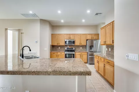 4153 E Sourwood Dr, Gilbert, AZ 85298 photo 11