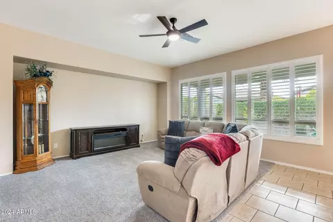 4153 E Sourwood Dr, Gilbert, AZ 85298 photo 2