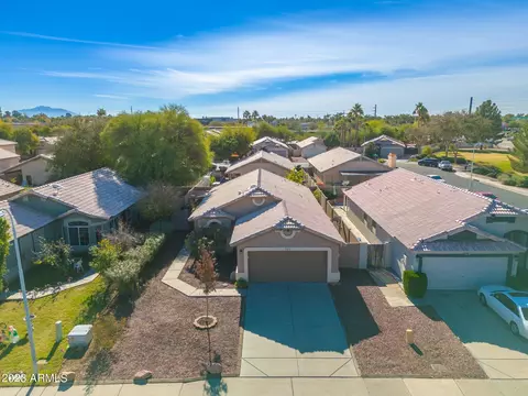 751 W Orange Dr, Gilbert, AZ 85233 photo 2